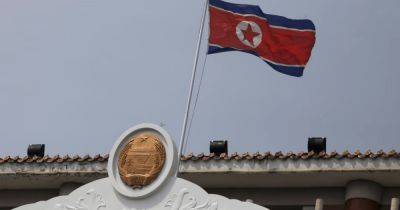 Северная Корея закрывает свои диппредставительства по всему миру, — Reuters
