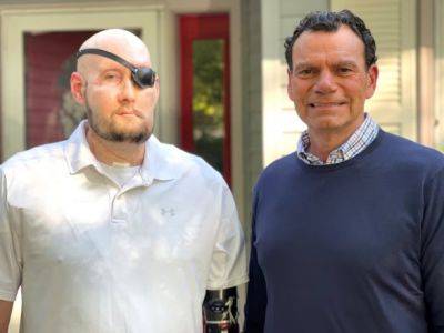 Хирурги в Нью-Йорке объявили о первой в мире пересадке глаза