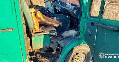 В Одесской области мужчина в военные форме взорвал гранату в микроавтобусе (фото)
