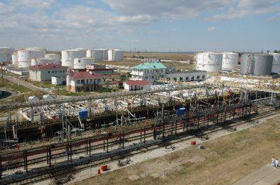Атака на Крым - 10 ноября повреждена нефтебаза в Феодосии - фото
