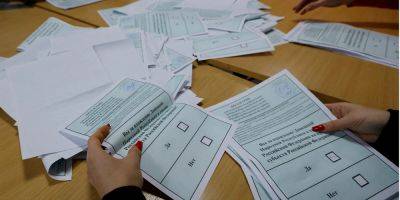 СБУ задержала коллаборационисток, которые заставляли херсонцев голосовать на псевдореферендуме и угрожали застенками