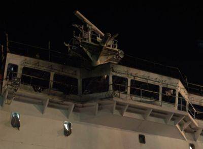 Россияне ударили ракетой по гражданскому судну в порту Одесской области, есть погибший