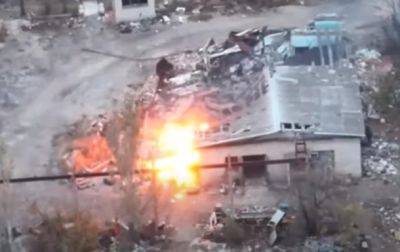 В СБУ показали, как дронами уничтожили склад БК россиян - korrespondent.net - Россия - Украина