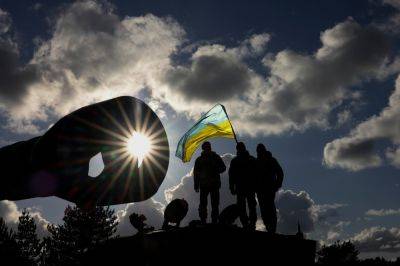 Война в Украине прекратится в 2023 году или нет - что говорят карты Таро
