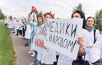 Белорусских медиков заставляют подписывать необычный документ