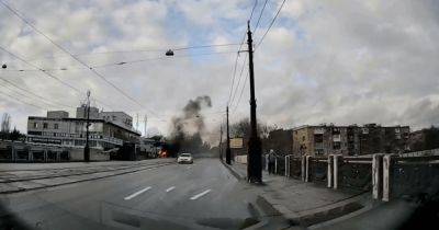 Видно черный дым и огонь: в Харькове прозвучал мощный взрыв, есть пострадавшие (фото, видео)