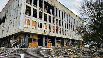 Власти Херсона сообщили о пожаре в библиотеке Гончара после обстрела