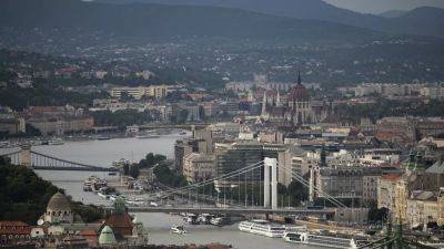 Генеральная уборка: Будапешт готовится к юбилею