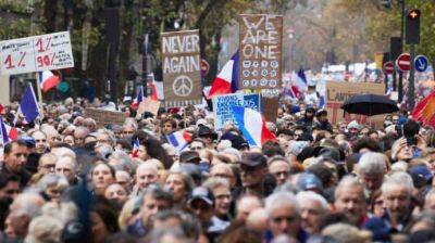 В Париже марш против антисемитизма собрал более 100 тысяч человек
