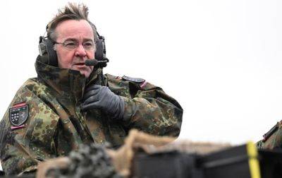 Глава Минобороны ФРГ подтвердил намерения удвоить помощь Украине