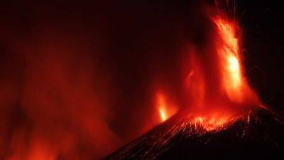 Вулкан Этна начал извержение 13 ноября - фото и видео - apostrophe.ua - Украина - Италия - Сицилия