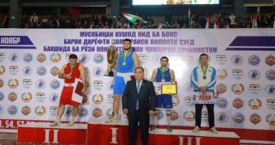 В Худжанде таджикские спортсмены завоевали 35 медалей в турнире по боксу