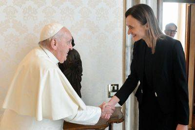 Спикер Сейма обсудила с папой Франциском помощь Украине