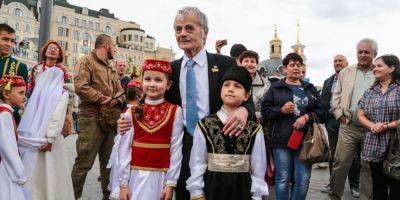 Мустафа Джемилев получил звание Героя Украины в день своего 80-летия