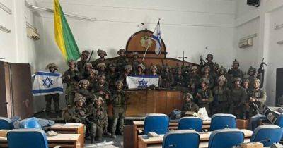 Йоав Галант - "Террористы бегут на юг": в Израиле сообщили о захвате парламента в Секторе Газа – СМИ (фото) - focus.ua - Украина - Израиль - Парламент