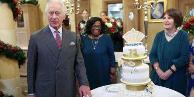 Праздник на день рождения. Королевский фонд устроил вечеринку к 75-летию Чарльза ІІІ — монарх получил большой торт