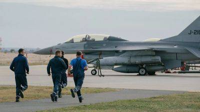 В Румынии открылся международный центр обучения пилотов F-16