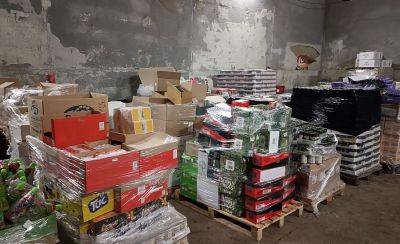 Перебили сроки годности: в Даугавпилсе накрыли склад с просроченной едой из Литвы