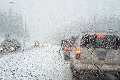 Дожди будут заливать сильнее, еще и снегом сыпнет: синоптик Диденко предупредила о погоде на среду, 15 ноября
