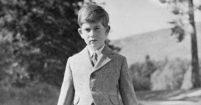 Королю Чарльзу 75 лет: топ самых милых детских фото британского монарха