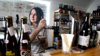 Пенным делом: продажи разливного пива навынос хотят ужесточить