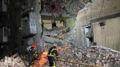 Оккупанты нанесли ракетный удар по Селидово, разрушен подъезд жилого дома