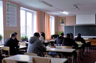 Инна Совсун - Бедные школьники: в Раде не останавливаются с экспериментами над детьми - ukrainianwall.com - Украина