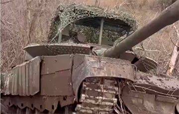 В Луганской области российский танк протаранил три своих грузовика - charter97.org - Луганская обл. - Белоруссия