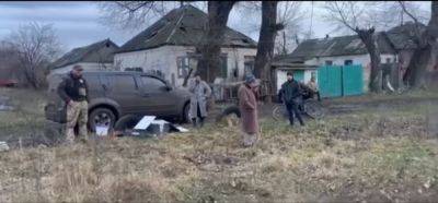 Полицейские Луганщины привезли помощь в освобожденные села