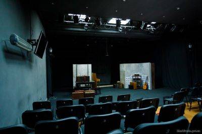 «Театры могут брать на себя ответственность» — ХОВА о работе театров офлайн