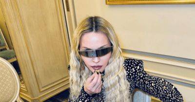 Мадонна показалась в футуристических очках на снимках из Парижа (фото)