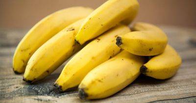 Как бананы помогают похудеть: диетолог назвала 3 полезных свойства