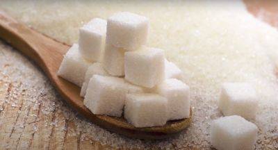 Не только для десертов и напитков: как можно применить сахар в кулинарии, чтобы улучшить блюда