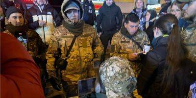 Собирают наличные «на ВСУ» в военной форме. В Киеве полиция подозревает благотворительный фонд в мошенничестве