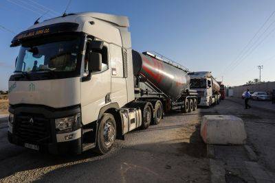 В Газу направились грузовики с топливом «во избежание эпидемии»