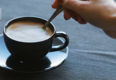 Просто добавь воды: почему заядлые кофеманы вливают в горячий напиток холодную воду