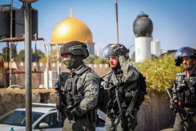 ЦАХАЛ отстранил от службы резервиста, «заглушившего» муэдзина в мечети шумовой гранатой