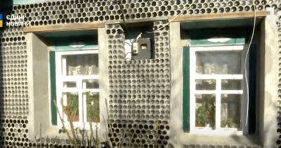 Не боится блэкаутов: на Полтавщине женщина утеплила дом стеклянными бутылками (видео)
