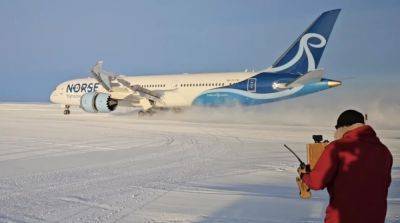 В Антарктиде впервые в истории приземлился пассажирский самолет