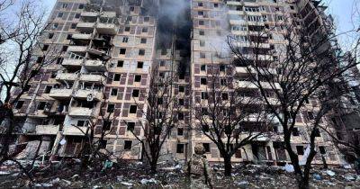 Российские террористы цинично уничтожают гражданскую инфраструктуру и жилые дома Донбасса (ФОТО)