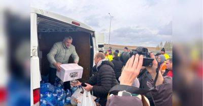 В 30-километровой пробке люди стоят 10 дней: на границе с Польшей создали Штаб помощи украинским водителям