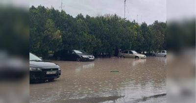 В Крыму бушует ураган: оккупированный полуостров уходит под воду (фото, видео)