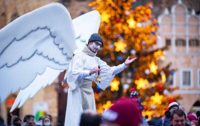 Перед Рождеством в центре Праги можно будет встретить «ангелов»