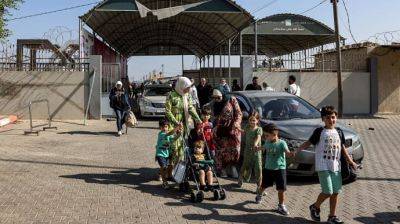 Из Сектора Газа эвакуировали 360 иностранцев и 81 раненого палестинца – CNN - pravda.com.ua - Египет - Каир