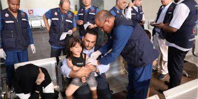 Иностранцам и раненым палестинцам разрешили выехать из Газы через Египет