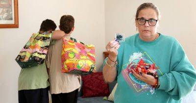 На Хэллоуин мать обнаружила в сумке для конфет сына ужасающую находку (фото) - focus.ua - Украина - Австралия