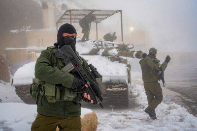 Война на севере Израиля: «Хизбалла» запустила тяжелую ракету по базе ЦАХАЛа