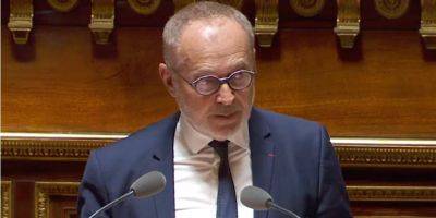 Во Франции сенатора обвинили в попытке накачать наркотиками и изнасиловать свою коллегу