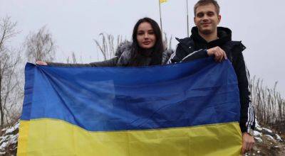 Возвращение в Украину: депортированного из Мариуполя парня удалось вернуть родным