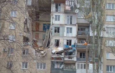 "Всех выселяют": Что пишут очевидцы об обвале дома в Рубежном